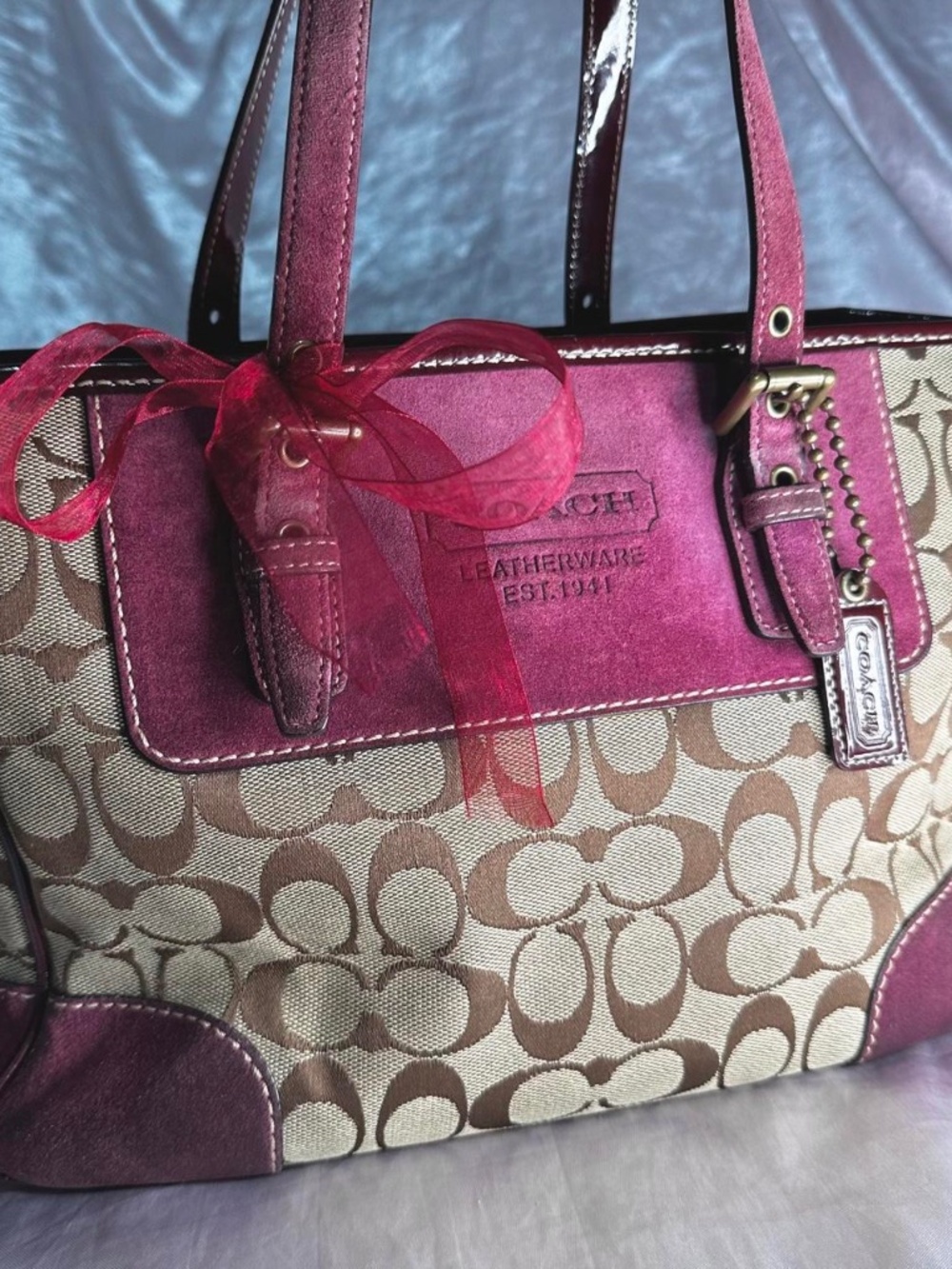 Vintage Y2K Coach Gallery Hampton Signature C Burgundy Suede Canvas Purse Jacqua